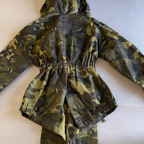 Hooded Jacket - Picture 3 of 4